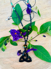 Load image into Gallery viewer, Obsidian Celtic Triangle (Triquetra )