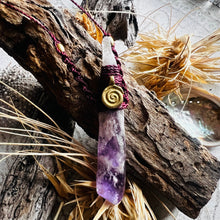 Load image into Gallery viewer, Amethyst Dragons Tooth