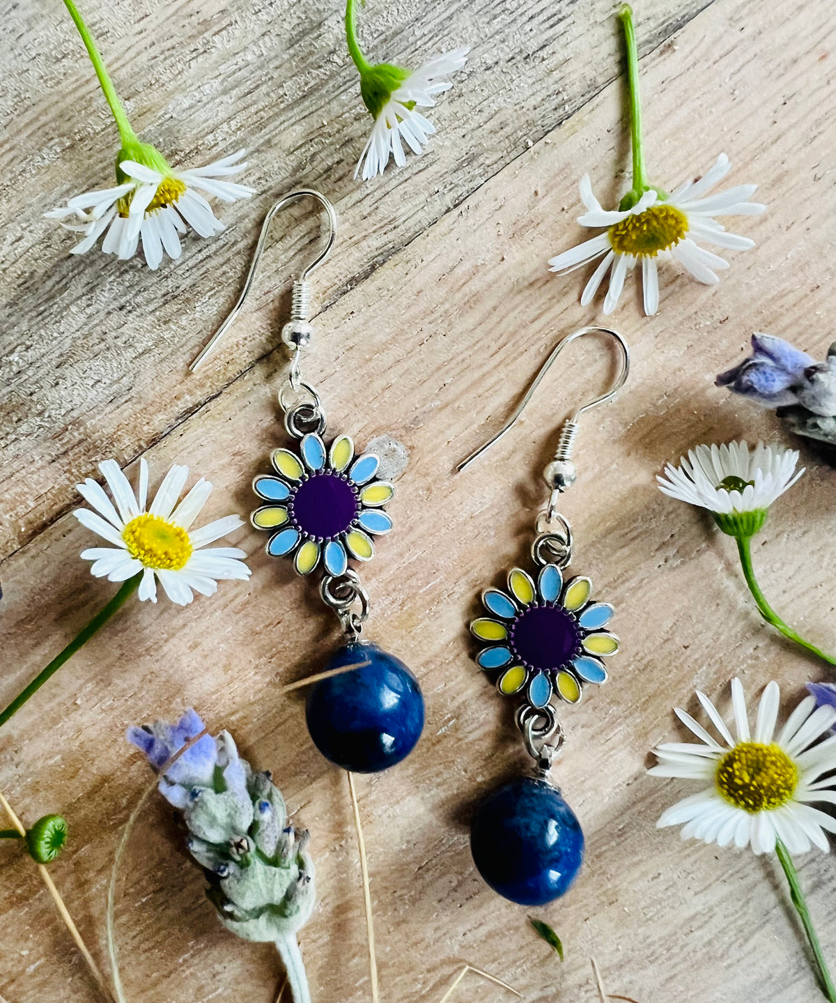 ✨ Lapis Daisies ✨