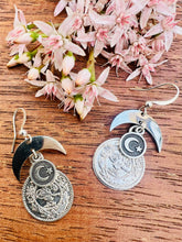 Load image into Gallery viewer, Moon Of Fortune