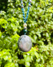 Load image into Gallery viewer, Labradorite