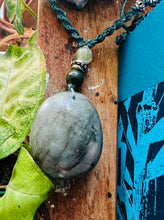 Load image into Gallery viewer, Labradorite