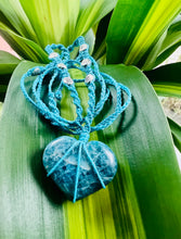 Load image into Gallery viewer, Apatite Heart