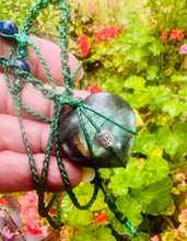 Load image into Gallery viewer, Labradorite Heart With Lapis Beads