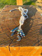 Load image into Gallery viewer, Clear Quartz