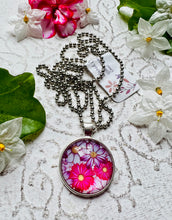 Load image into Gallery viewer, Daisy Pendant
